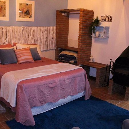 Chale Pico Agudo Hotel Santo Antonio do Pinhal Exterior photo